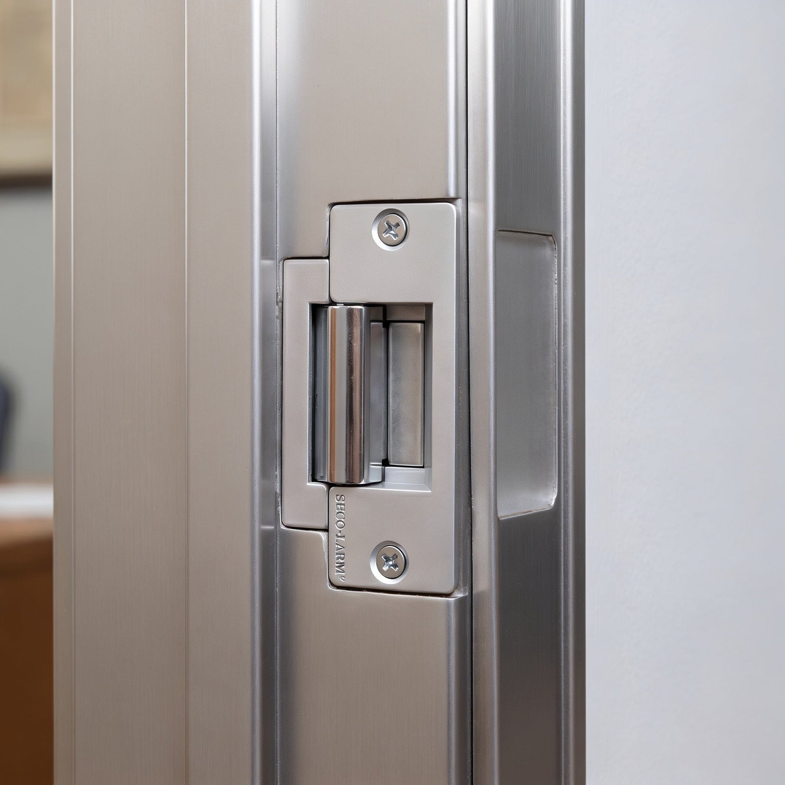 How to Choose an Electric Strike for Your Door or Gate | theelitegateoffers.com